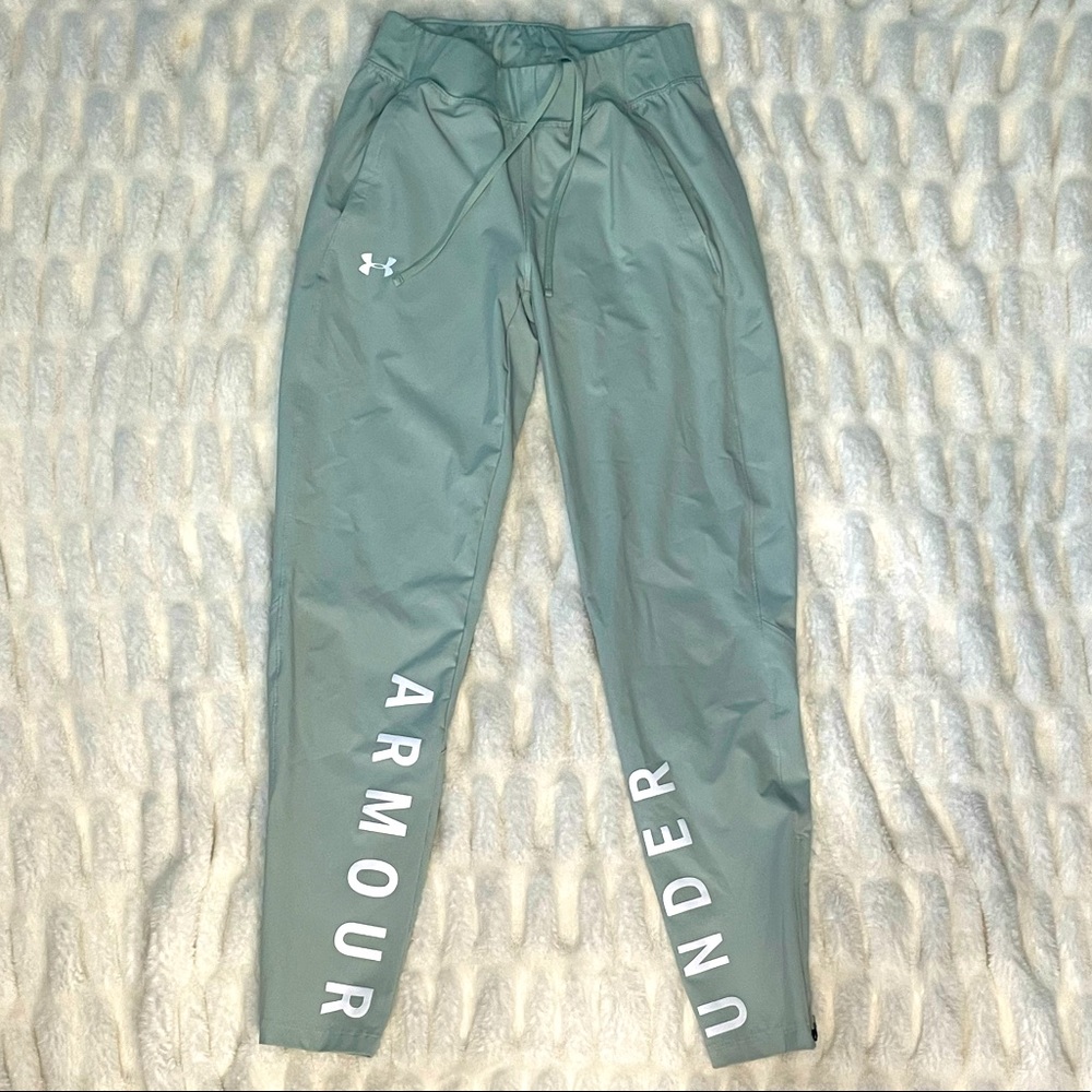 Under Armour Women’s Athletic Pants (XS)